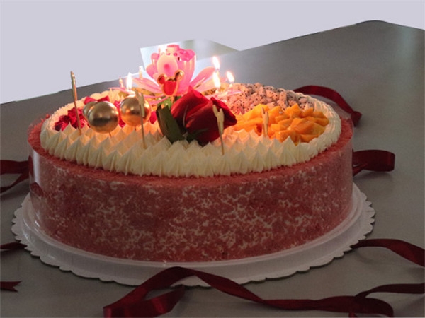 康拓員工生日會(huì) | 奮斗的時(shí)光，溫暖的微笑！